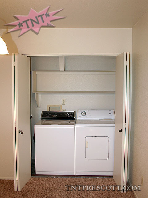 Building Photo - Condo in Montana Villas HOA ~ COMP HOLD