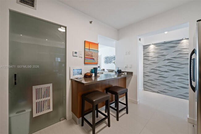 Building Photo - 9455 Collins Ave