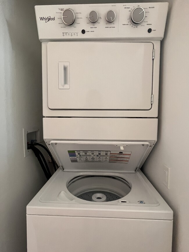 In Unit Washer Dryer - 1351 S Michigan Ave