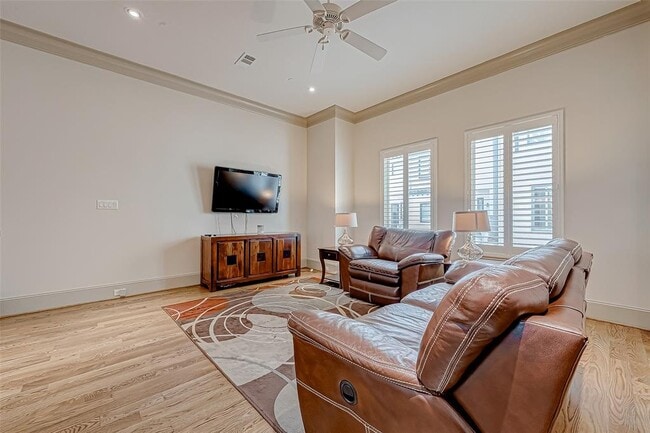 Building Photo - 311 Calle Sevilla Pl