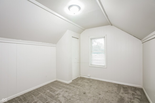 Building Photo - 935 N Gibson Ave