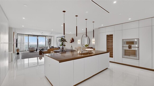 Building Photo - 300 Biscayne Blvd Way