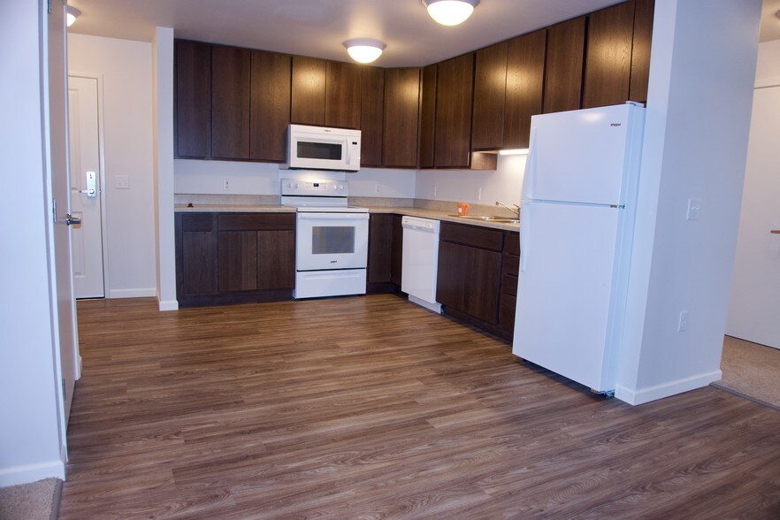 Harvestview Apartments 5340 NW 56th St Rochester MN 55901 Apartment