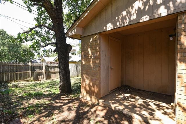 Building Photo - 708 Woodland Ct