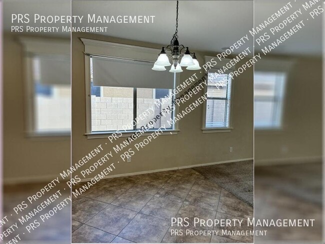 Building Photo - 2747 E Clifton Ave