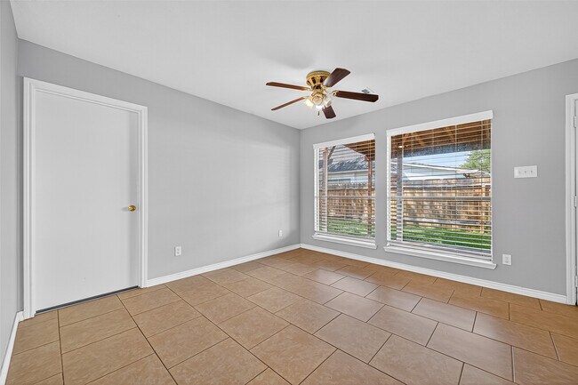 Building Photo - 18402 Willow Moss Dr