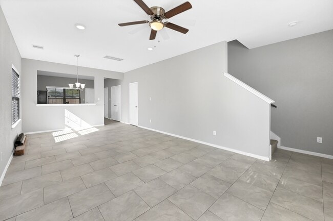 Building Photo - 974 Ellington St