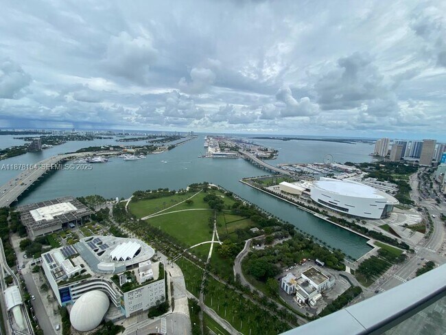 Building Photo - 1100 Biscayne Blvd