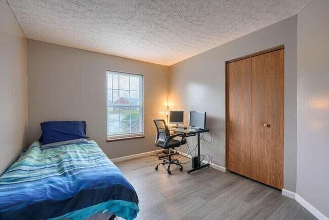 Building Photo - 5484 Cedar Springs