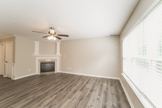 Building Photo - 316 Wrayhill Dr