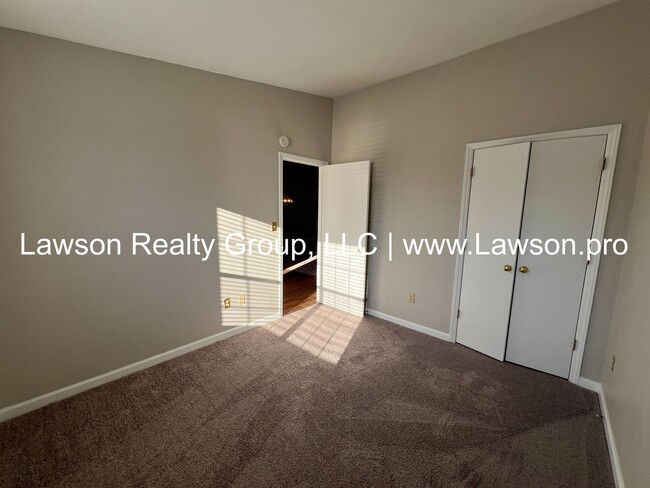 Building Photo - One Level Living in Convenient Roanoke Loc...