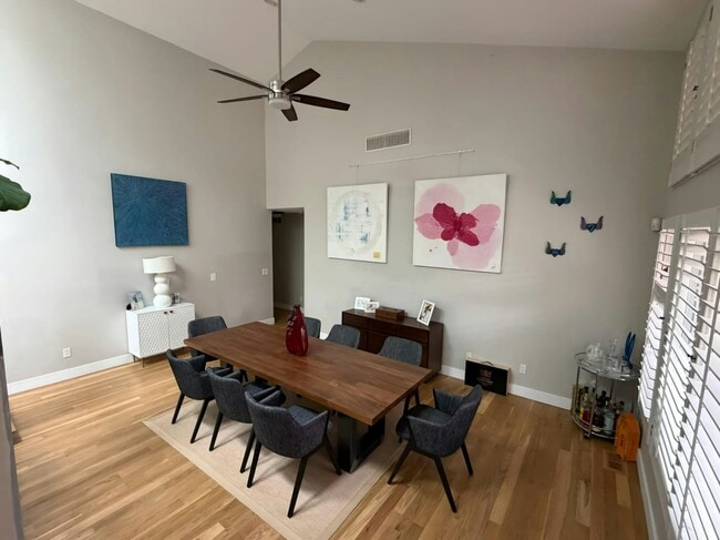 Building Photo - 9000 Big Canon Pl