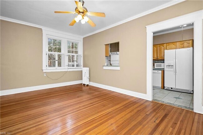 Building Photo - 600 W Olney Rd