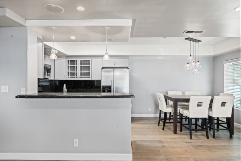 Building Photo - 108 Balbach St