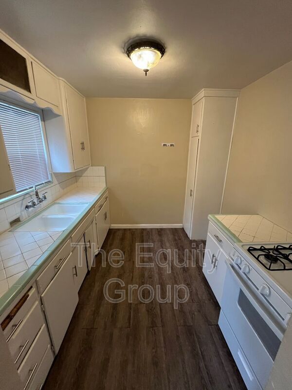 Building Photo - 267 W Belleview Ave