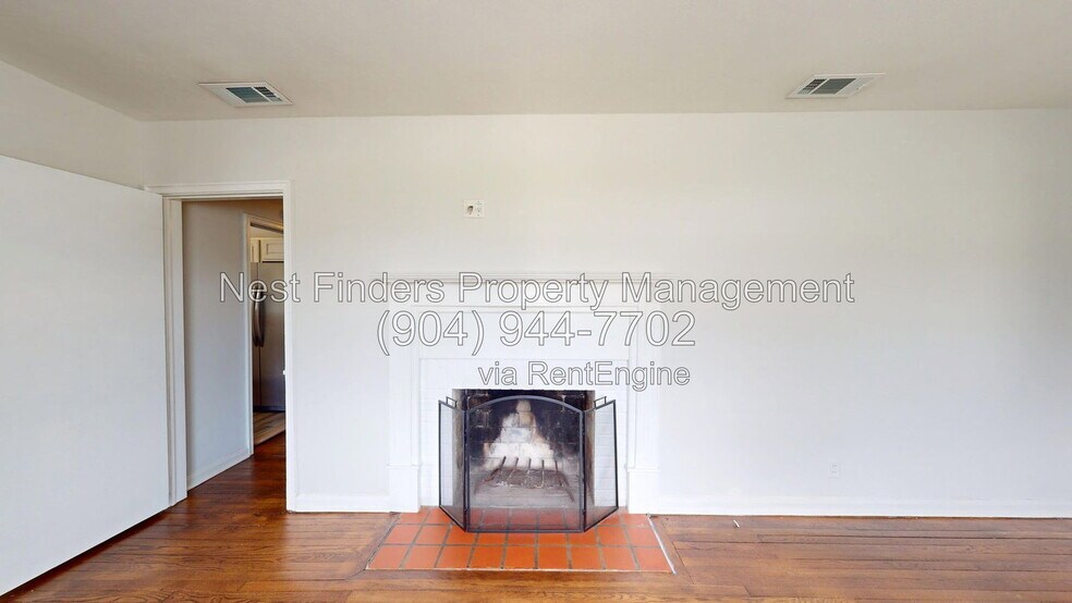 Building Photo - 1230 Lechlade St