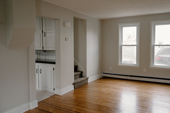 Building Photo - 354 Terrace Blvd