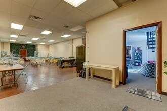 Building Photo - Spring Glen Business Center