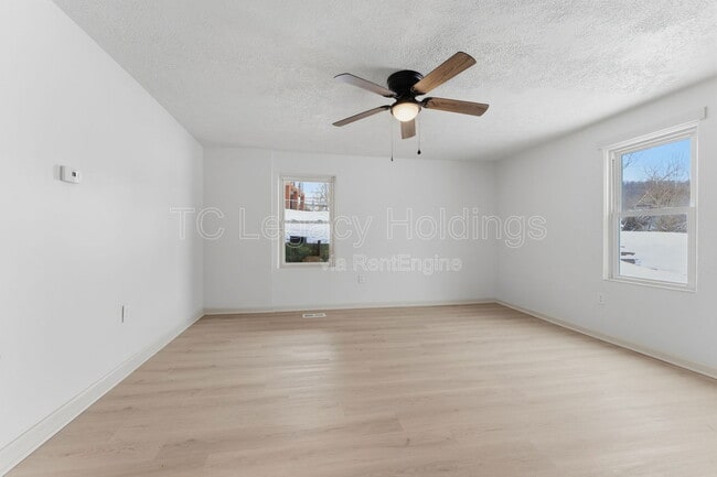 Building Photo - 16 Flint St