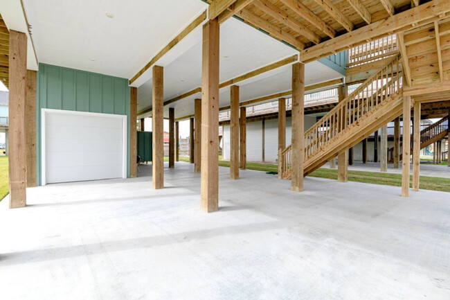 Building Photo - 947 Gulf Shores Dr