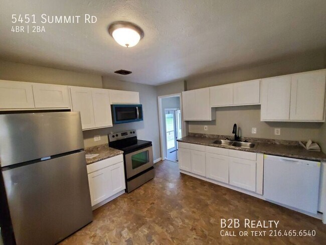 Building Photo - 5451 Summit Rd