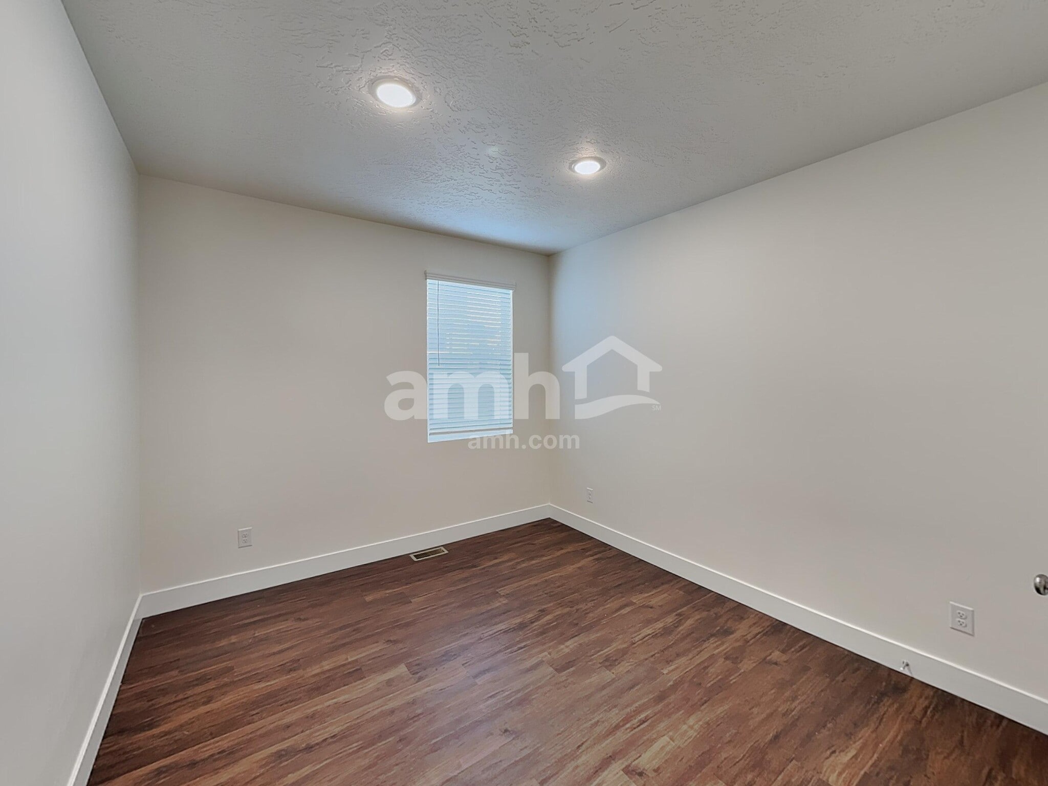 Building Photo - 3100 N Vigo Ave