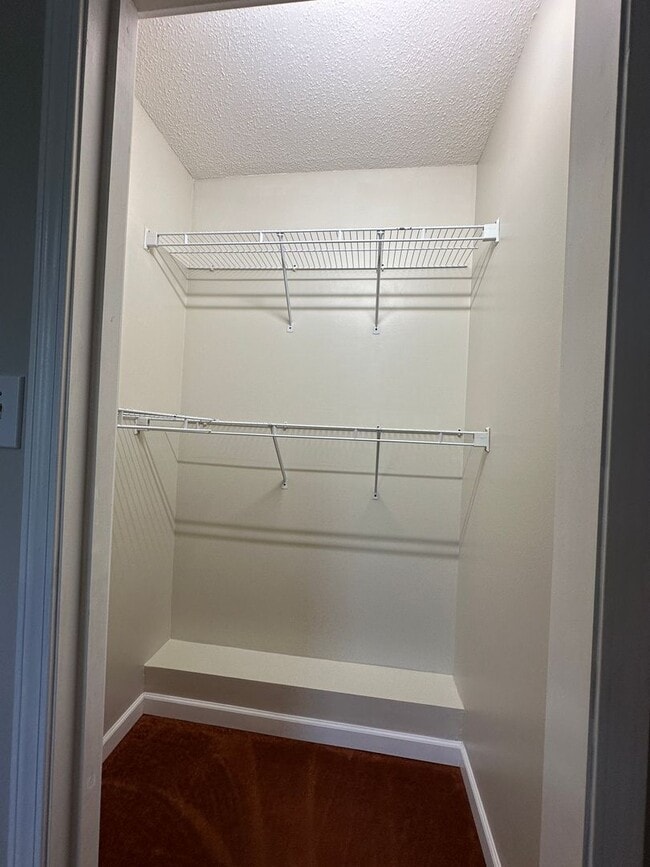 Building Photo - Peaceful Single-Level Living in a Charming Kodak Neighborhood