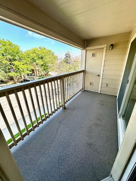 Building Photo - 9934 E Carolina Cir