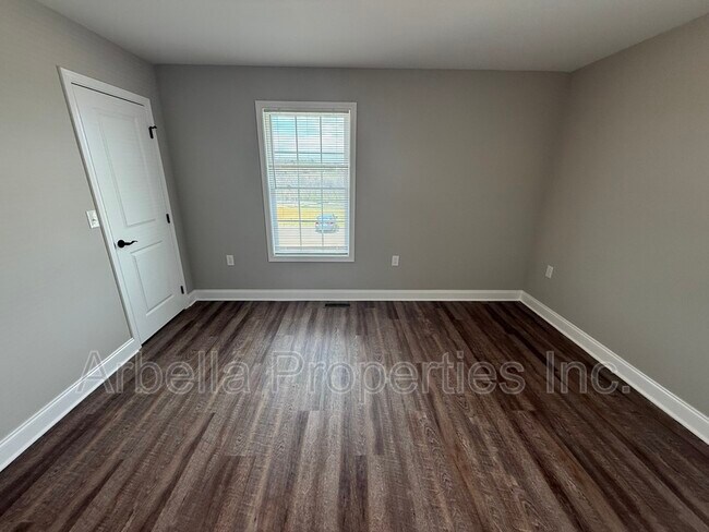 Building Photo - 127 Jess Corby Rd