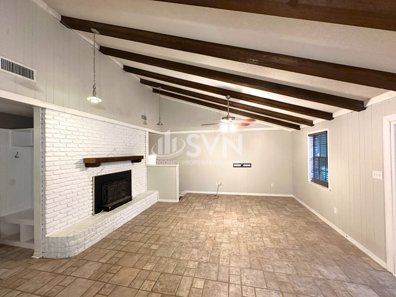 Building Photo - 662 Ridgewood Dr