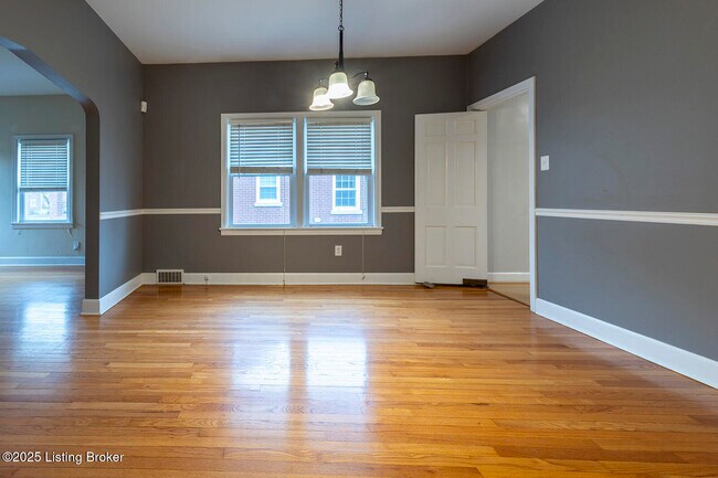 Building Photo - 505 Oxford Pl