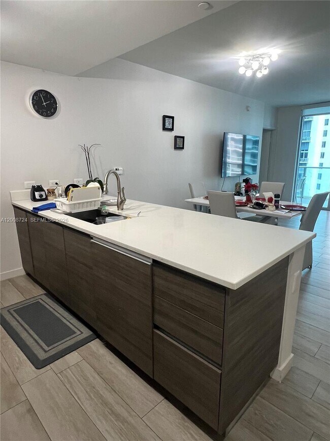 Building Photo - 1100 S Miami Ave