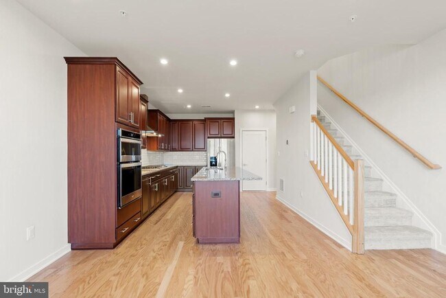 Primary Photo - 22395 Claude Moore Dr