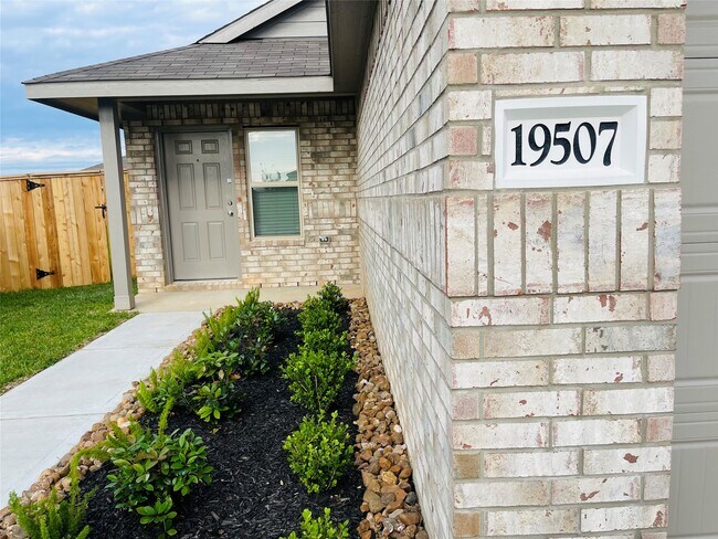 Building Photo - 19507 Oliveto Ct.