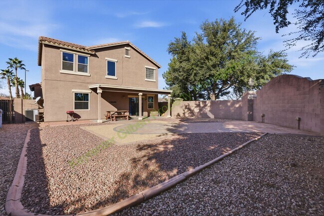 Building Photo - Corner Lot Gilbert Home with Modern Comforts in a Prime Location