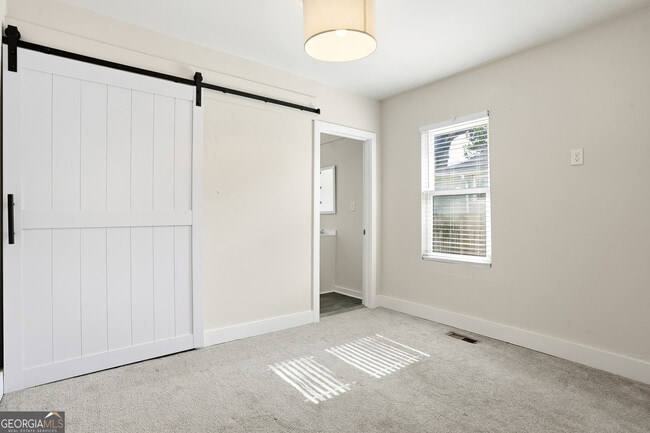 Building Photo - 310 Patterson Ave SE