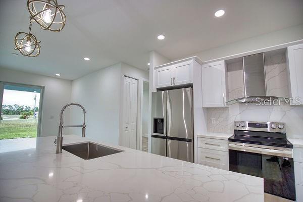 Building Photo - 17434 Oro Ct