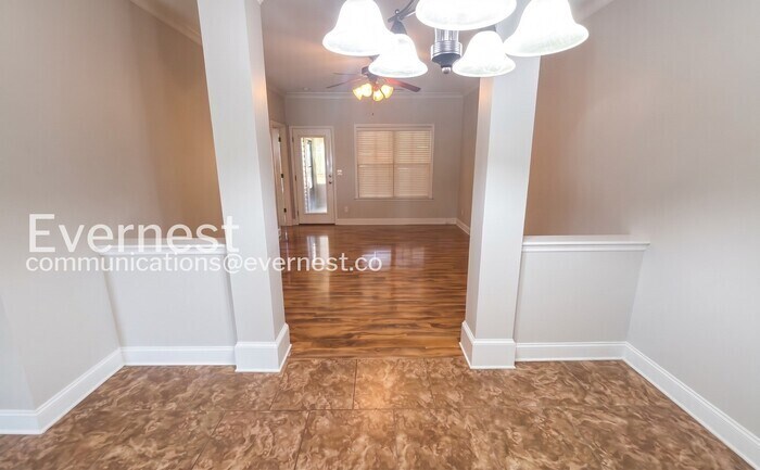 Building Photo - 958 Colony Cir