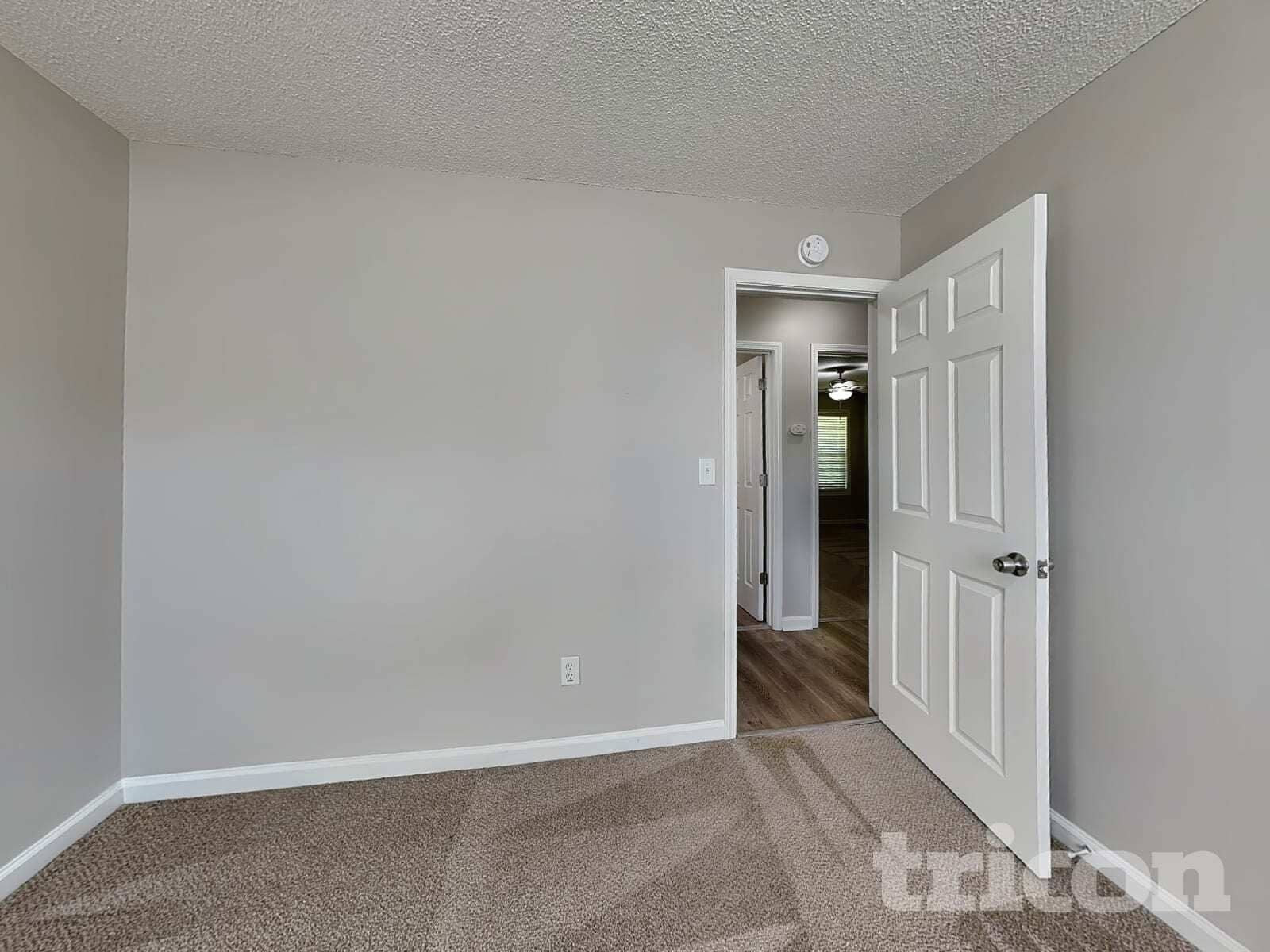 Building Photo - 73 Seagrave Ct