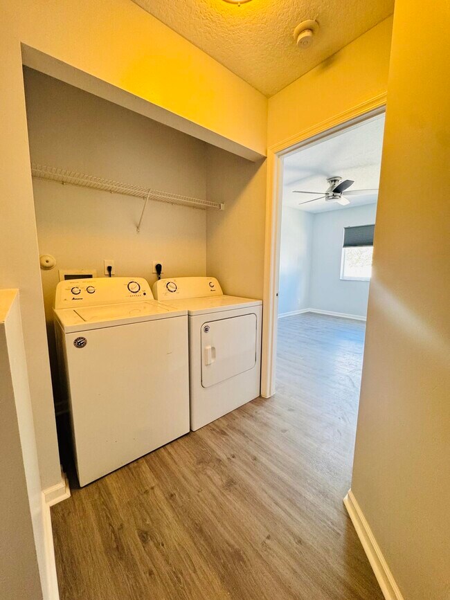 Building Photo - 77 Fairways Ln