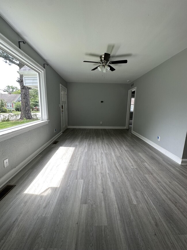 Building Photo - 3301 Vimy Ridge Ave