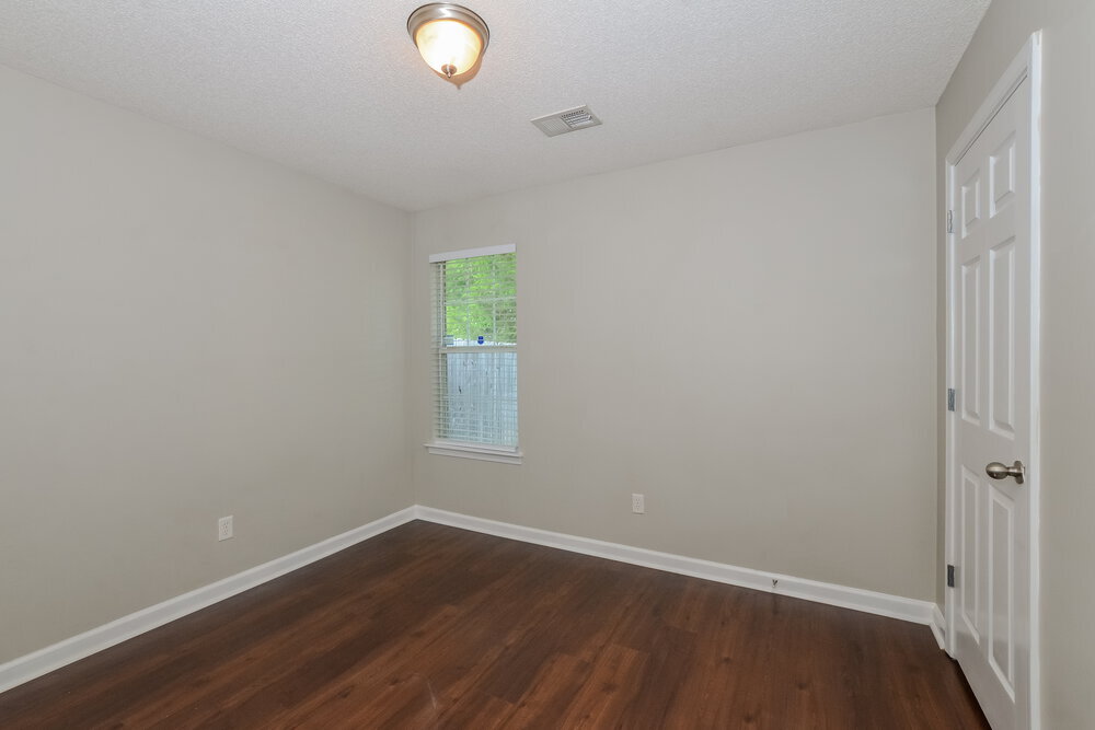 Building Photo - 7158 Crape Myrtle Dr