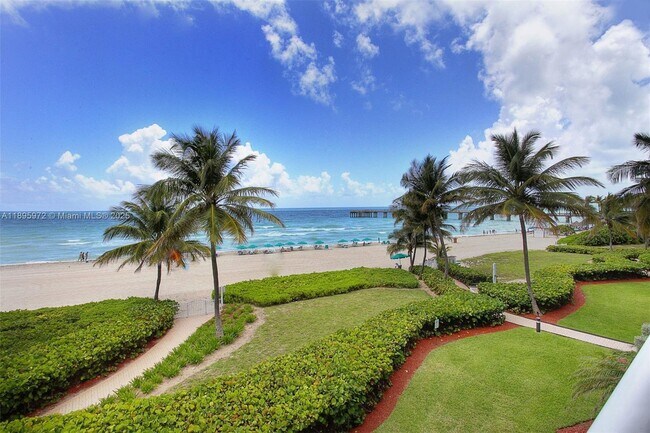 Building Photo - 16711 Collins Ave