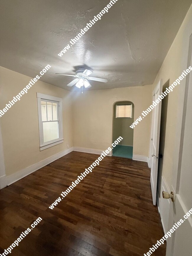 Building Photo - CNM/UNM Area