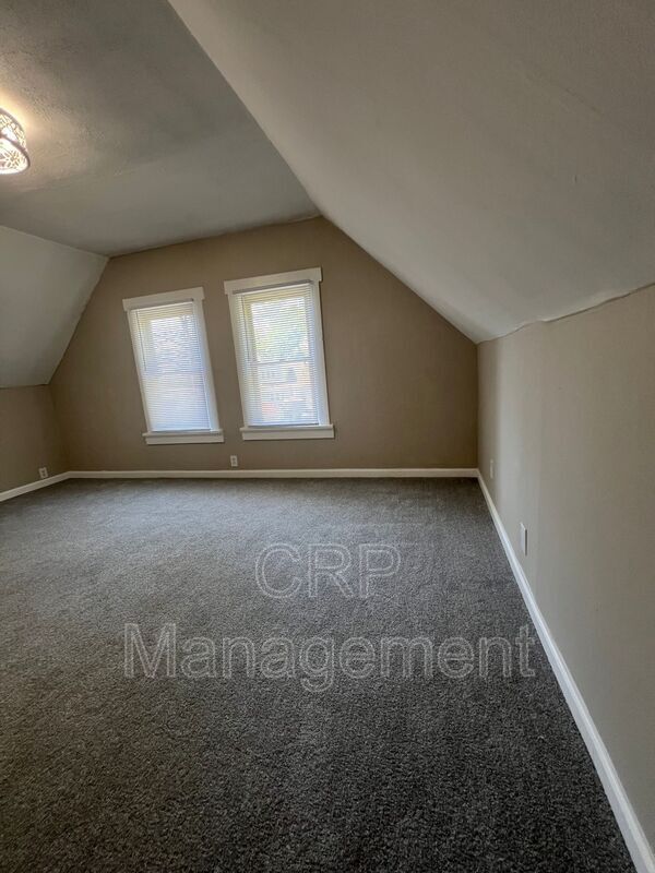 Building Photo - 5318 Quincy St
