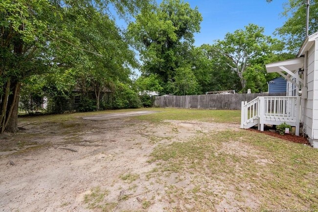 Building Photo - 223 W Cir Ct.