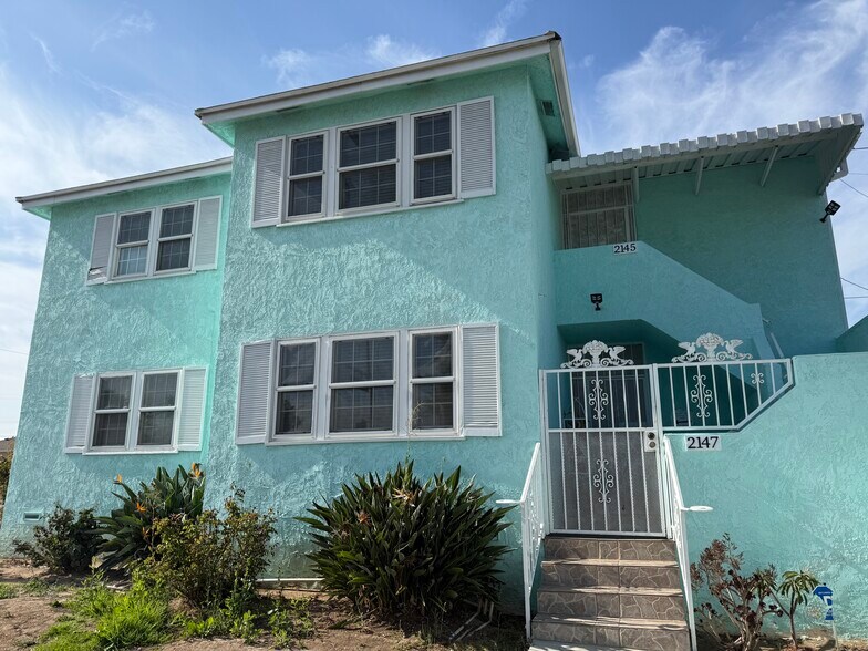 Primary Photo - 2145 W 104th St