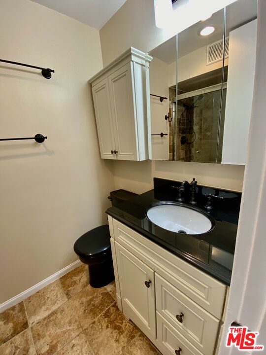 Building Photo - 6375 Green Valley Cir