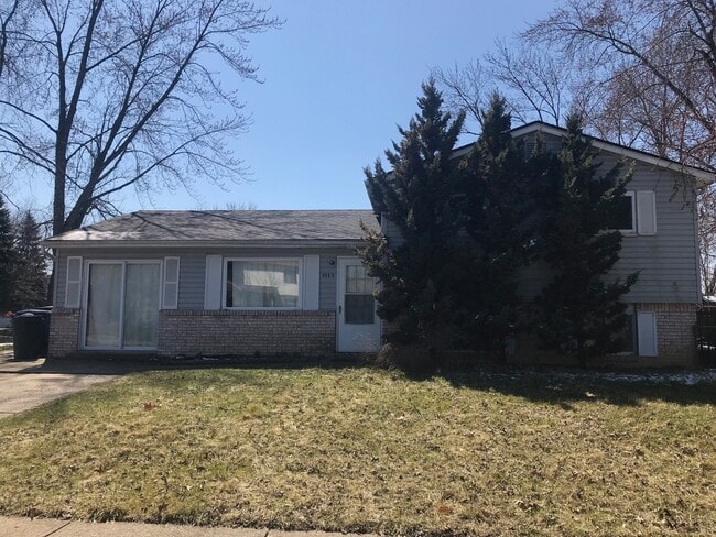 Primary Photo - 3 bedroom 1.5 bathroom house in Gahanna fo...