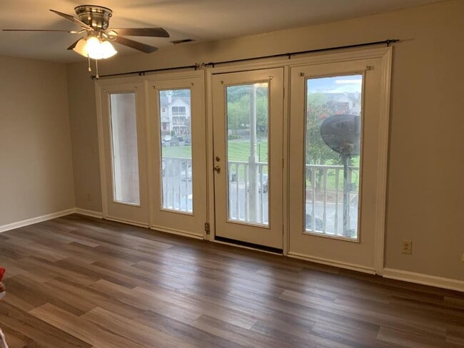 Building Photo - 6133 Meadow Rose Ln